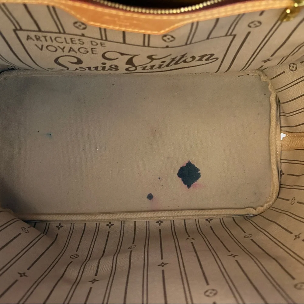 Louis Vuitton MM Neverfull - Picture 7 of 9